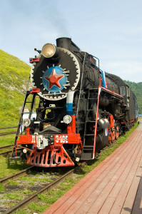 Паровоз — локомотив экскурсионного ретро-поезда на Кругобайкальской железной дороге